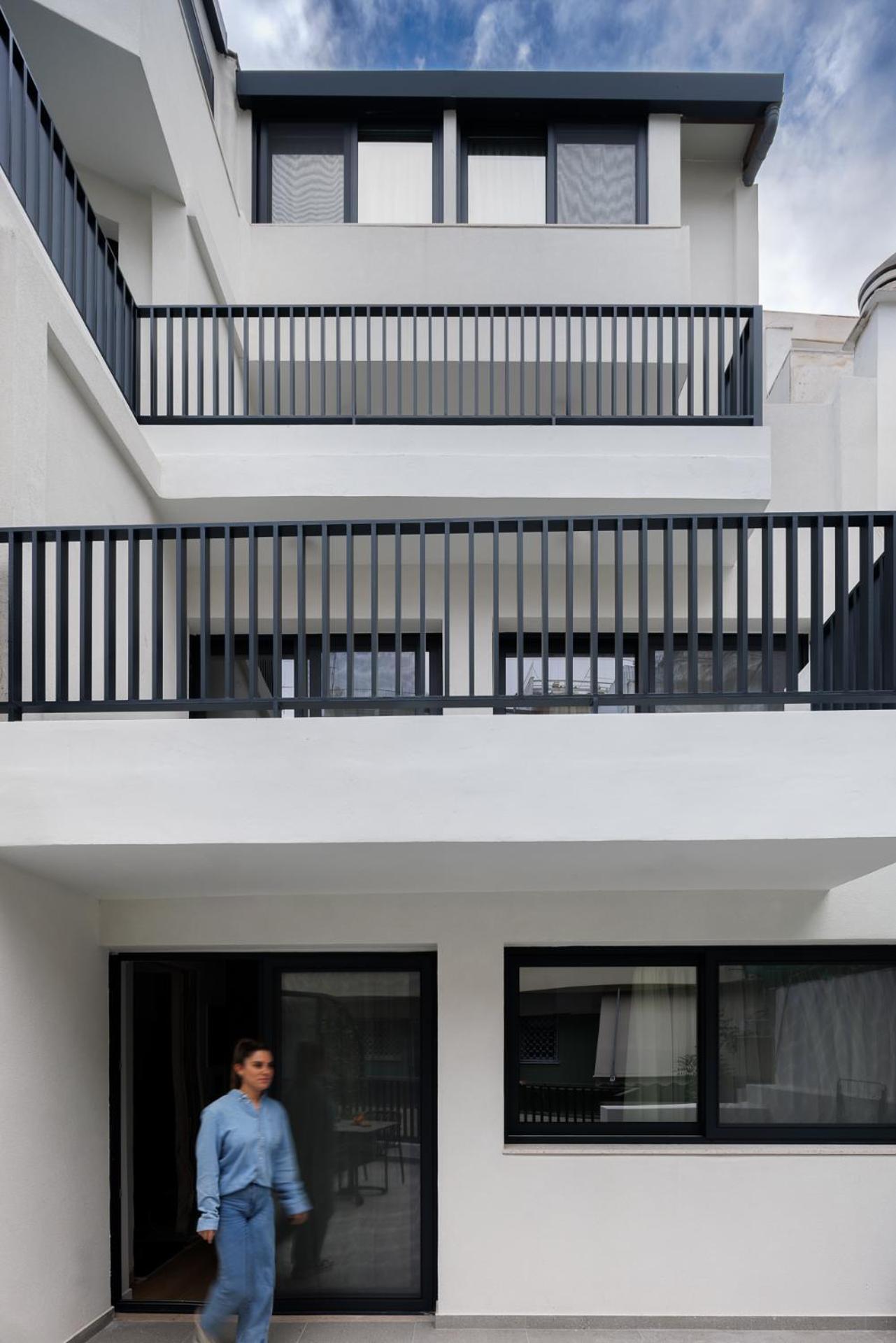 More By Zoia Living أثينا المظهر الخارجي الصورة